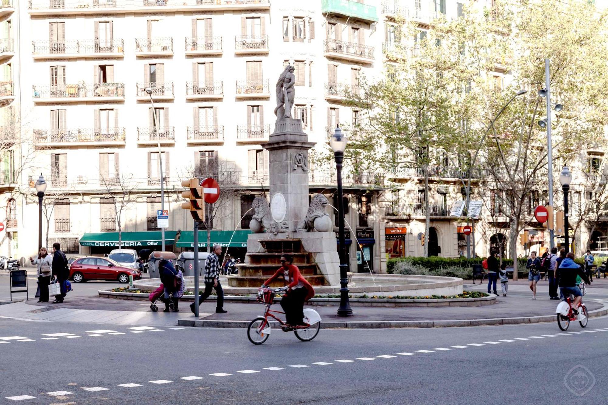 Apartments Gaudi Barcelona Ngoại thất bức ảnh